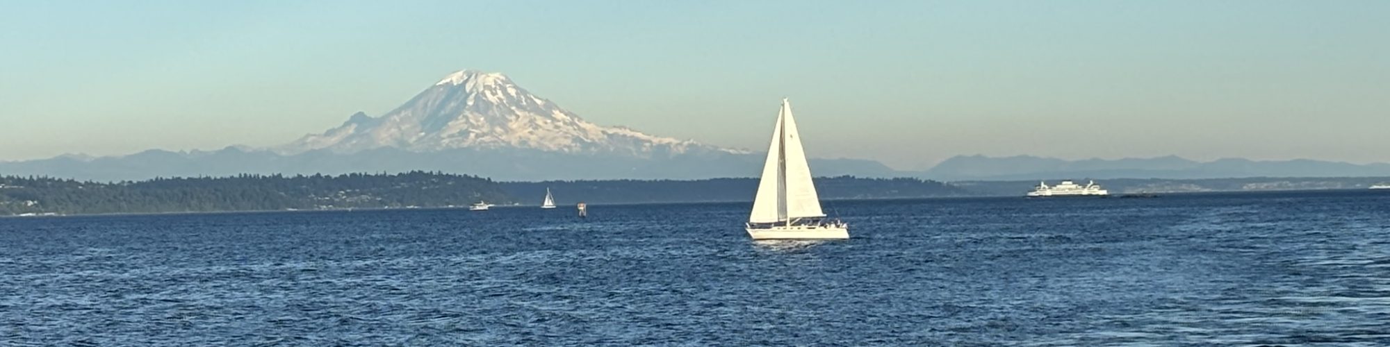 Sailboat on PS with Rainier Sailboat on PS with Rainier